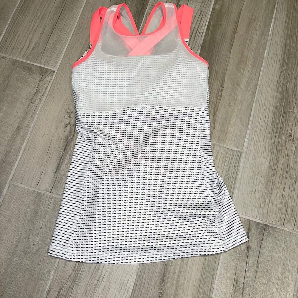 Lululemon tank